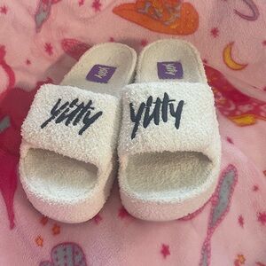 Yitty Pet Me Slides - Ivory